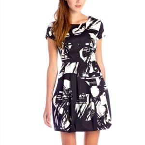 Dom Streater Black and White Graphic Bubble Dress Sz2